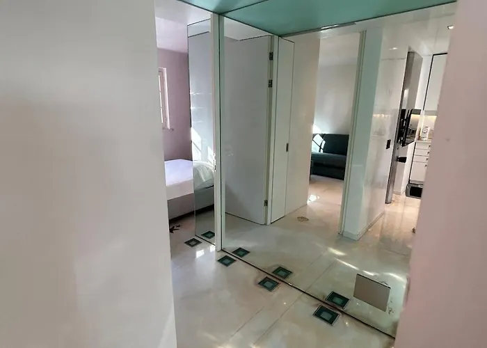 Two-room In The Center Of Dei Marmi *