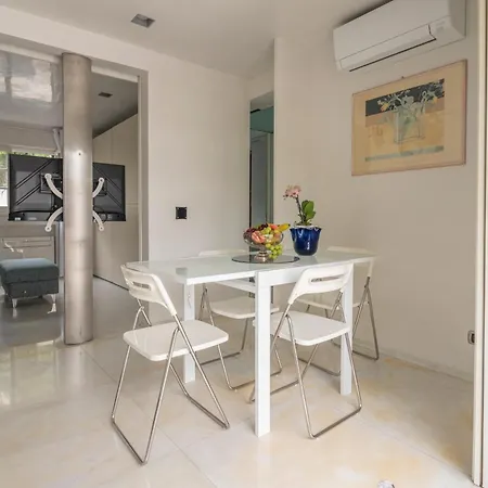 Two-room In The Center Of Dei Marmi Lejlighed