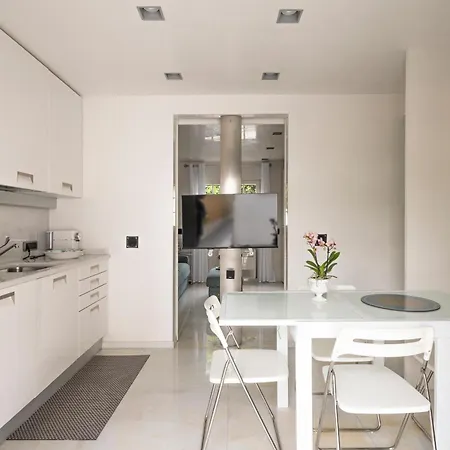Two-room In The Center Of Dei Marmi *