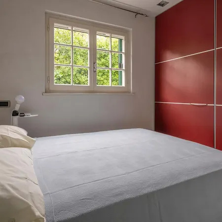 Lejlighed Two-room In The Center Of Dei Marmi