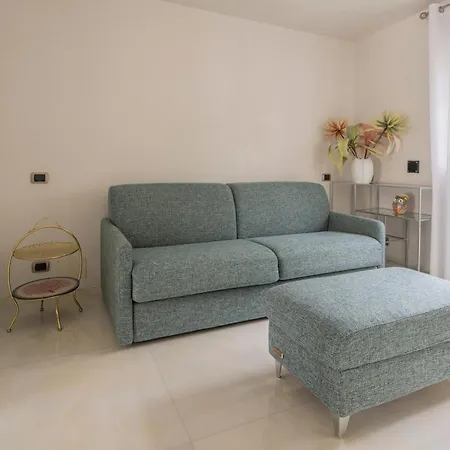 Two-room In The Center Of Dei Marmi