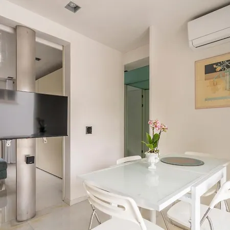 Lejlighed Two-room In The Center Of Dei Marmi