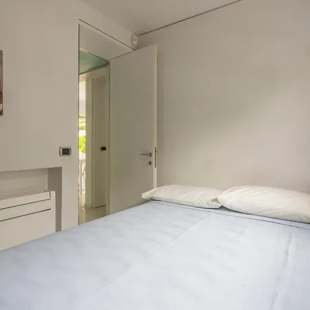 Two-room In The Center Of Dei Marmi Lejlighed