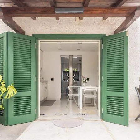 Apartment Bilocale Dei Marmi - Vivere Housing Forte dei Marmi